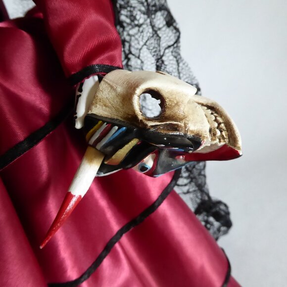 OOAK 16” GOTHIC DAY OF THE DEAD MUSIC BOX SPIDER DOLL PROP ODDITY - Picture 11 of 16